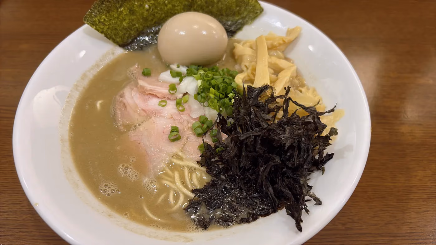 煮干し中華そば 魚魚 にぼとん(特製)+イカペーニョの和え玉