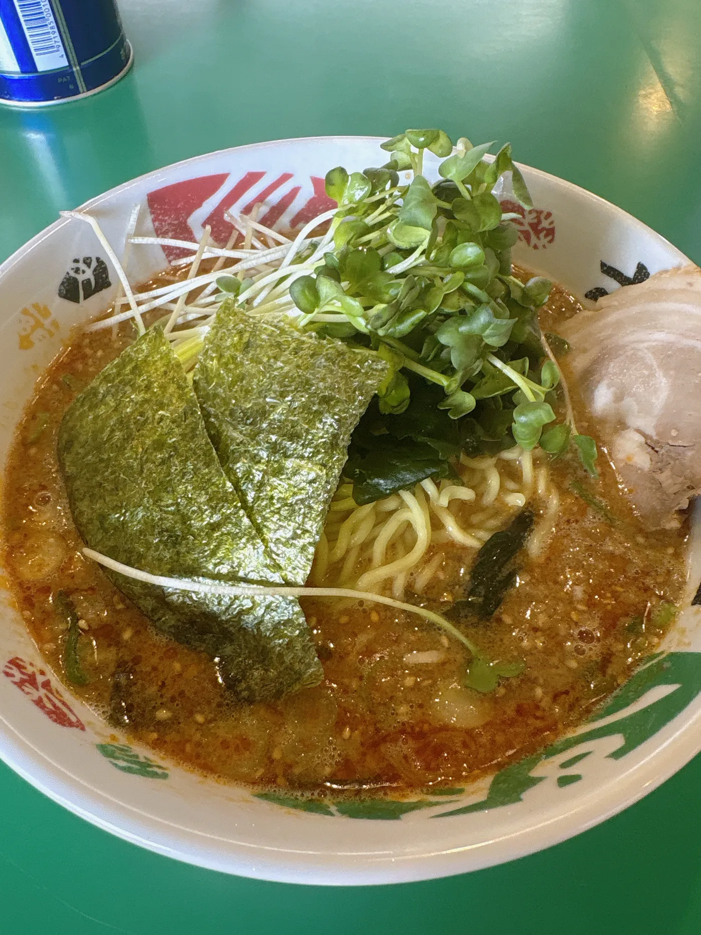 トンチン館の四川ラーメンを別アングルから