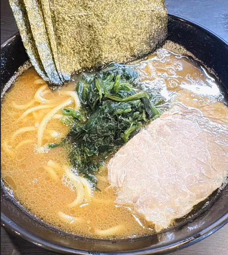 横浜家系ラーメン 侍 ラーメン